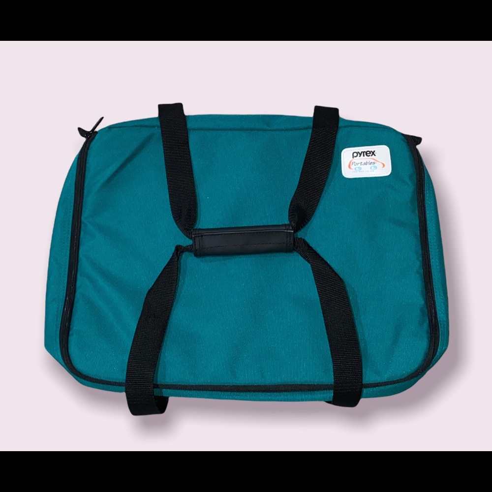 Pyrex Portable Hot/Cold Casserole Carrier